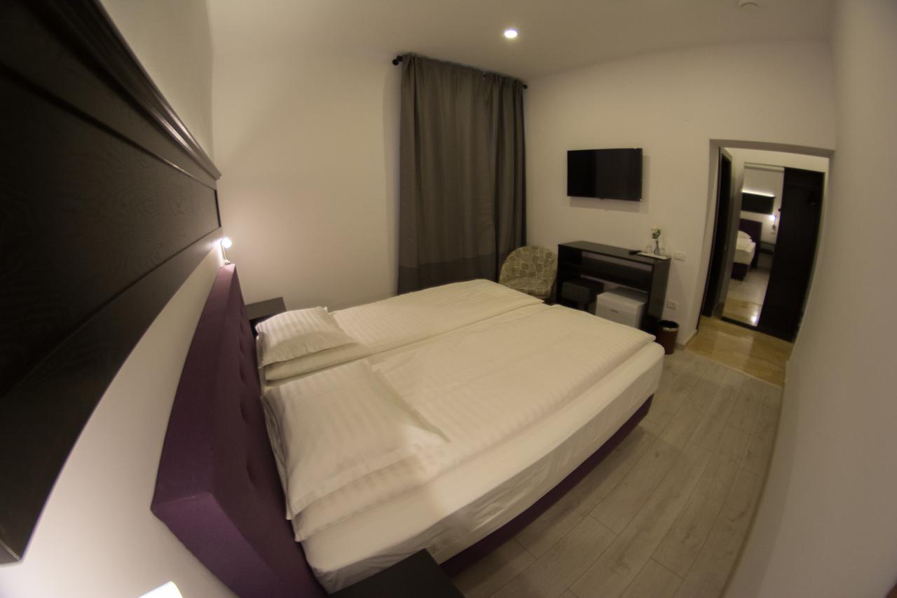 Casa Branga Bed & Breakfast Дева Екстериор снимка