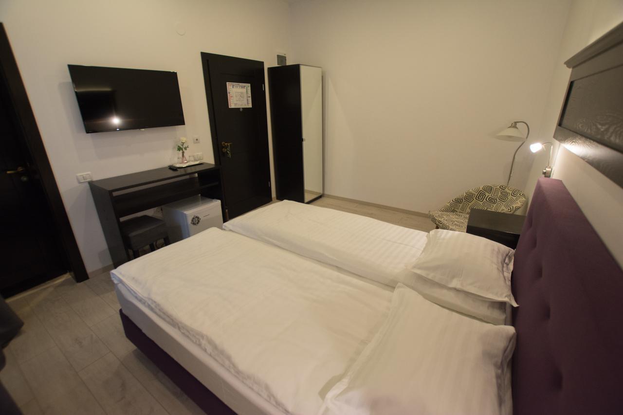 Casa Branga Bed & Breakfast Дева Екстериор снимка