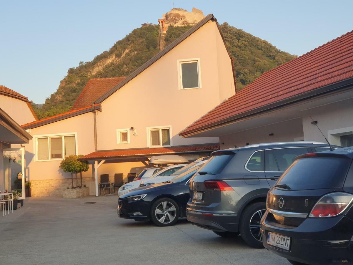 Casa Branga Bed & Breakfast Дева Екстериор снимка